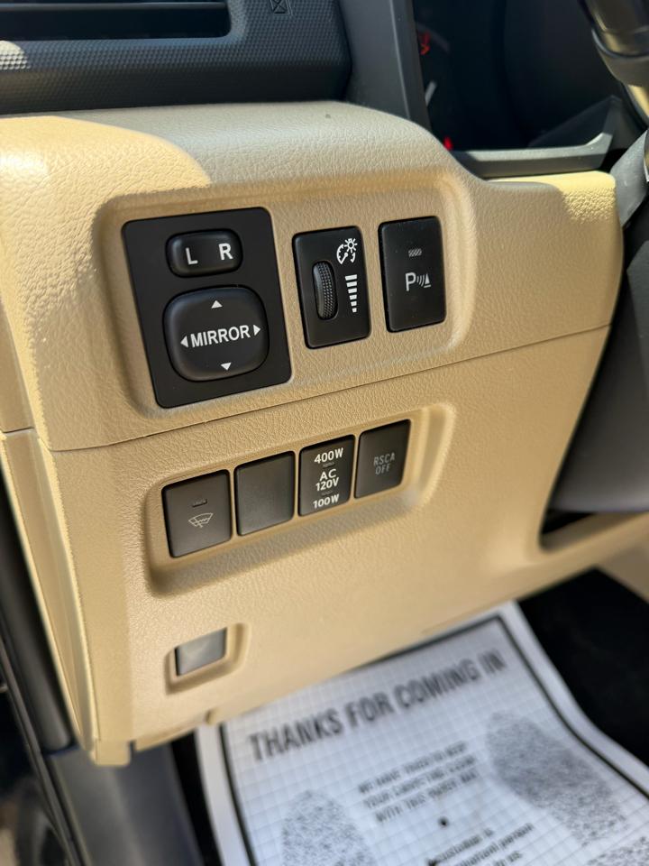 Toyota 4Runner SR5 4WD 2012