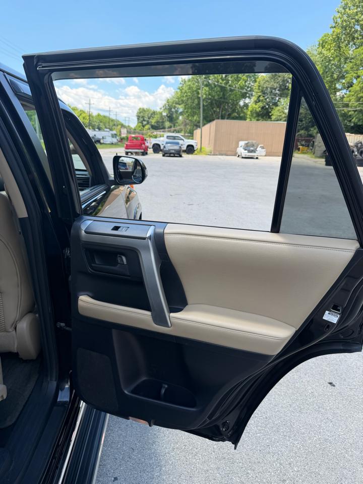 Toyota 4Runner SR5 4WD 2012