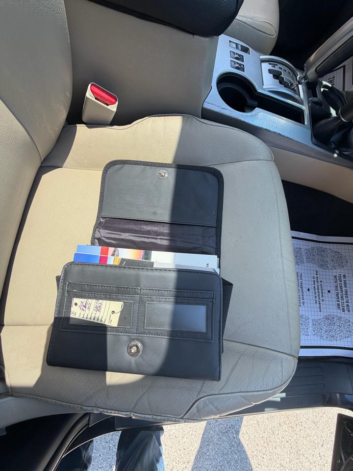 Toyota 4Runner SR5 4WD 2012