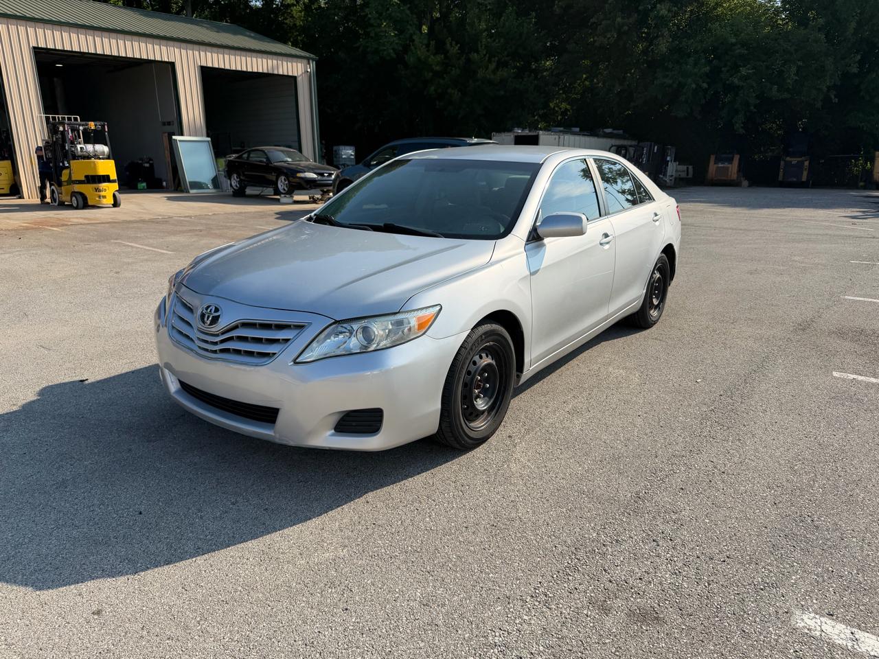 2011 Toyota Camry LE 6-Spd AT