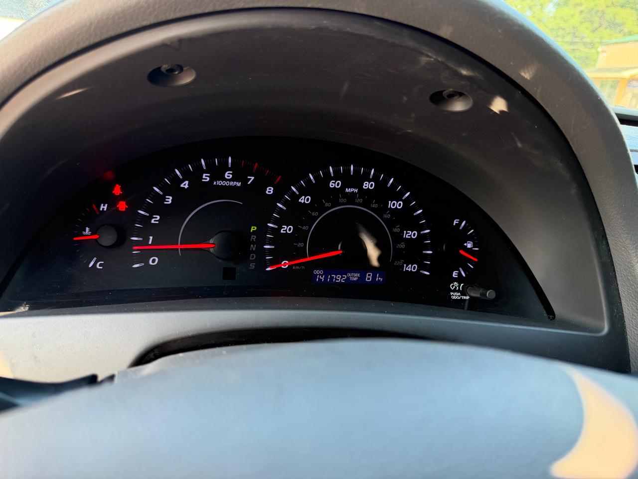 2011 Toyota Camry LE - Photo 12
