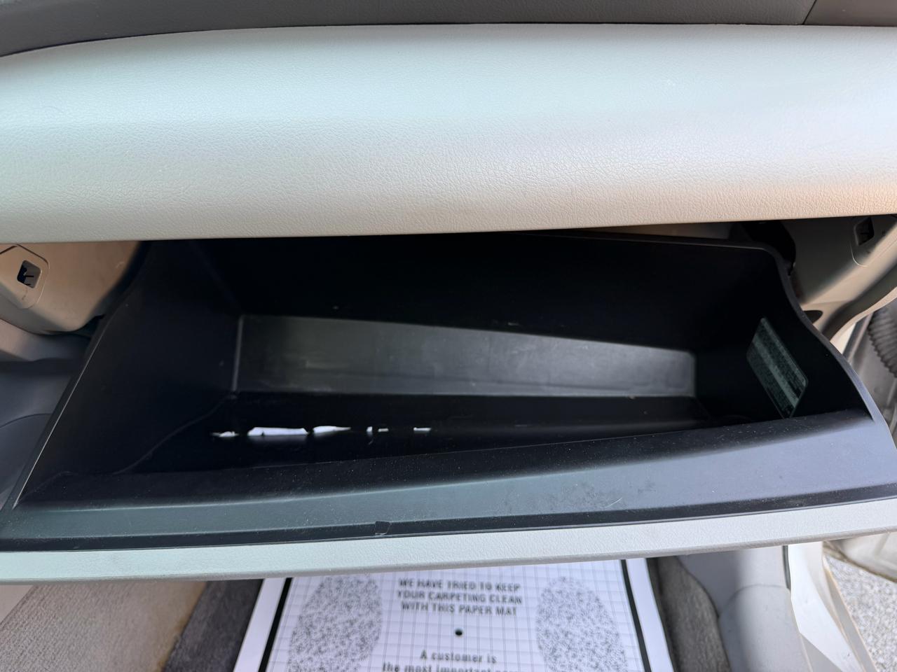 2011 Toyota Camry LE - Photo 24