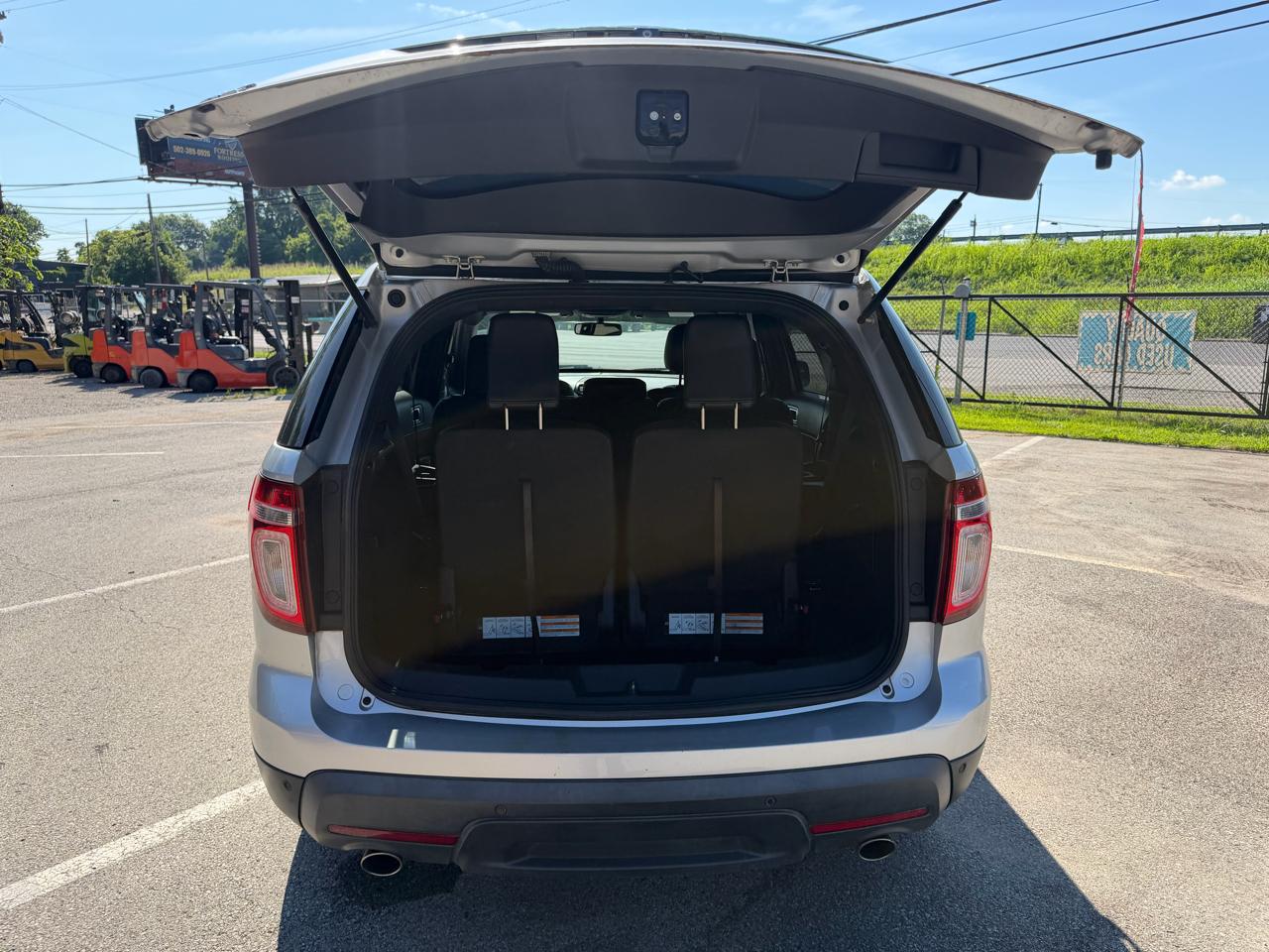 2014 Ford Explorer XLT - Photo 17