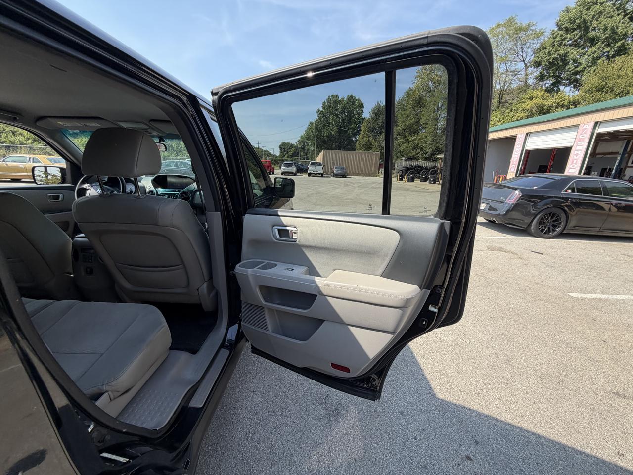 Honda Pilot LX 4WD 5-Spd AT 2014