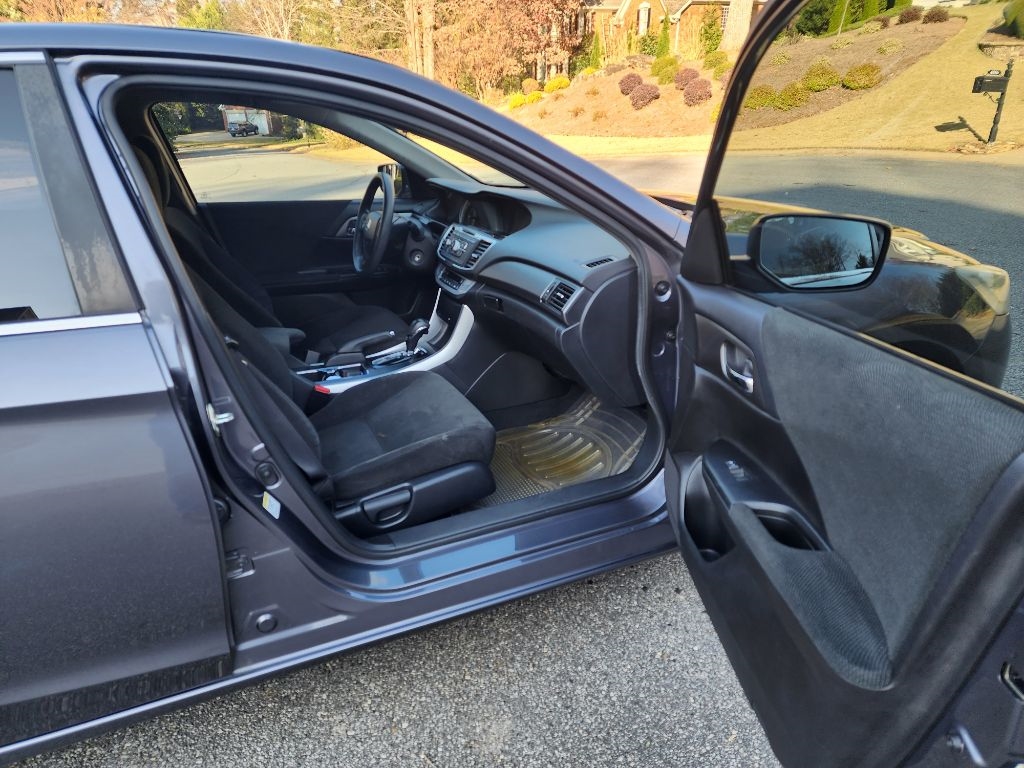 Honda Accord LX Sedan CVT 2013 Honda Accord LX Sedan CVT 2013