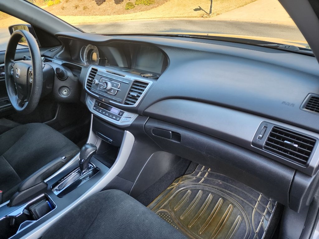 Honda Accord LX Sedan CVT 2013 Honda Accord LX Sedan CVT 2013