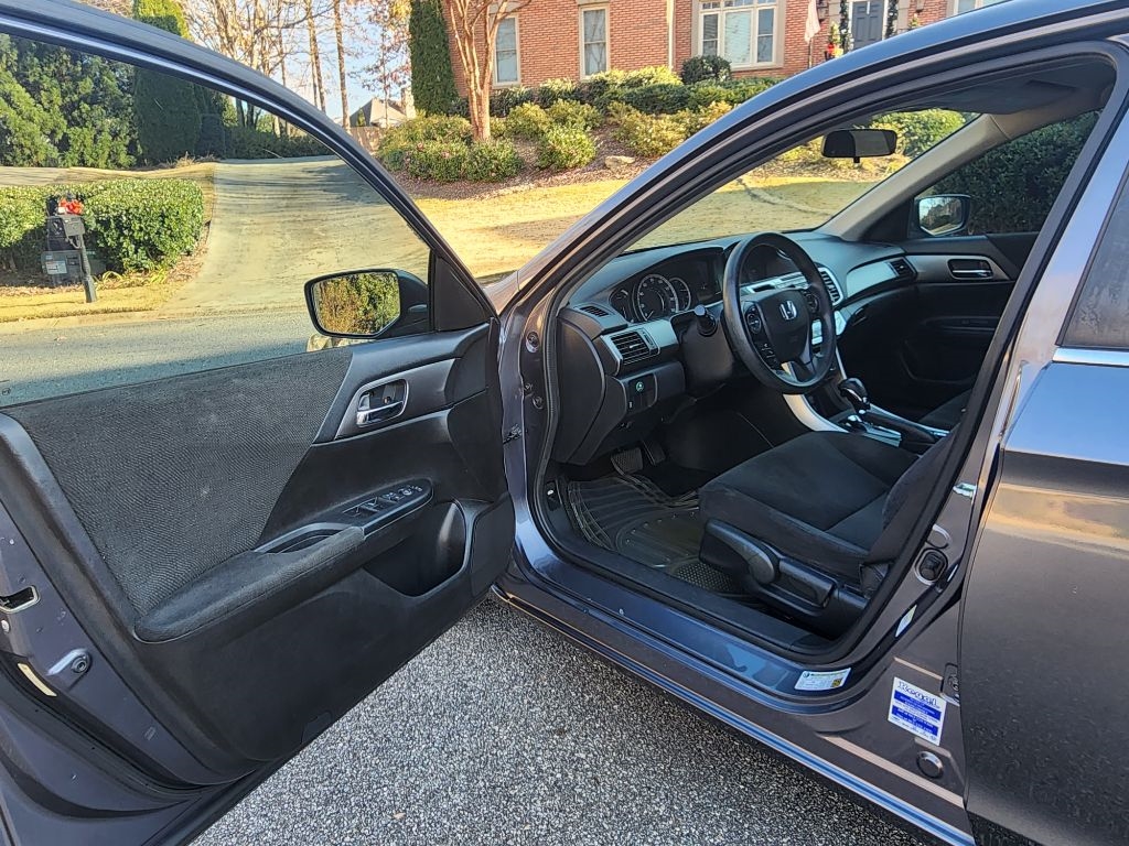 Honda Accord LX Sedan CVT 2013 Honda Accord LX Sedan CVT 2013