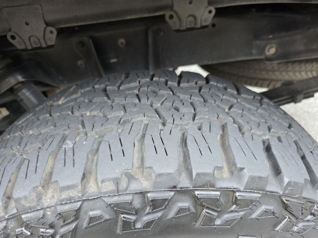 Toyota Tundra Tundra-Grade CrewMax 5.7L FFV 4WD 2013 Toyota Tundra Tundra-Grade CrewMax 5.7L FFV 4WD 2013