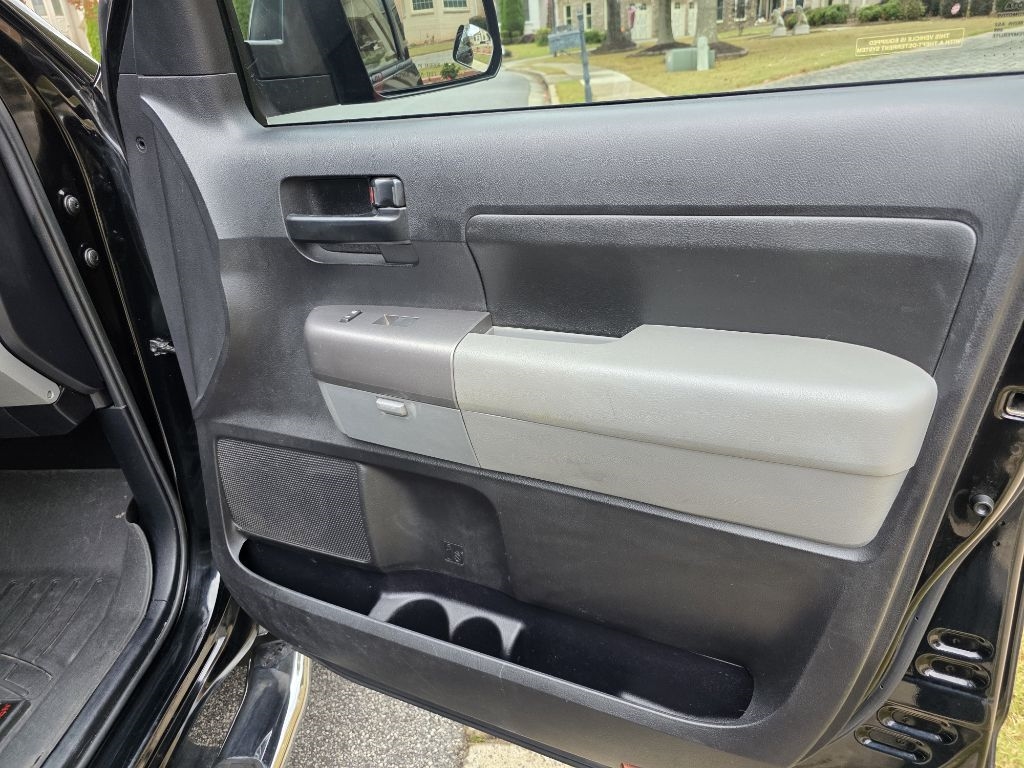 Toyota Tundra Tundra-Grade CrewMax 5.7L FFV 4WD 2013 Toyota Tundra Tundra-Grade CrewMax 5.7L FFV 4WD 2013