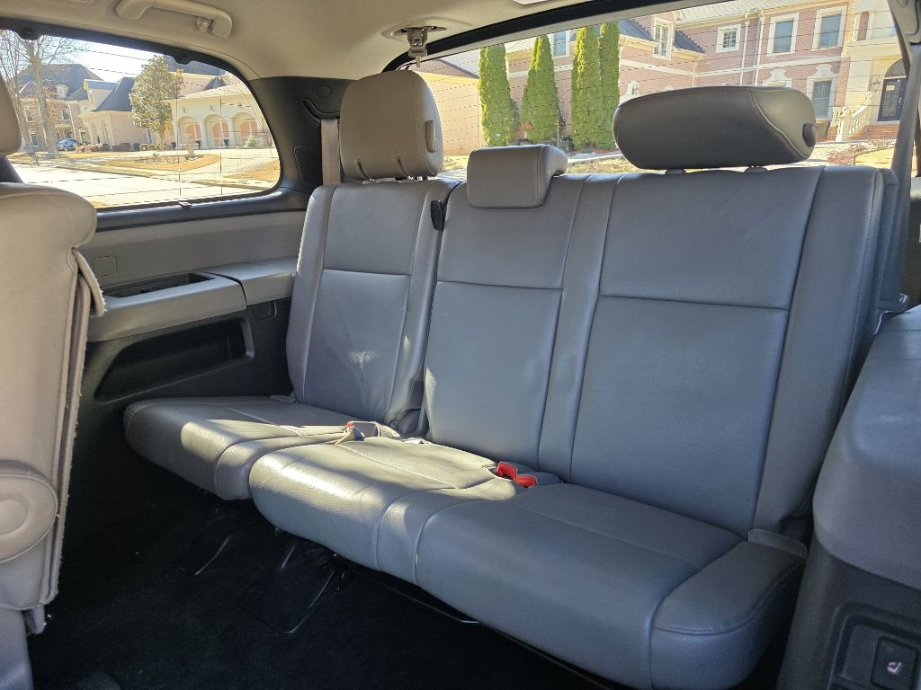 Toyota Sequoia Limited 4WD FFV 2013