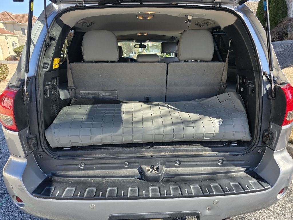 Toyota Sequoia Limited 4WD FFV 2013