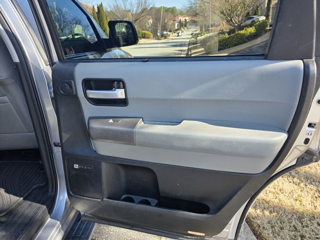 Toyota Sequoia Limited 4WD FFV 2013