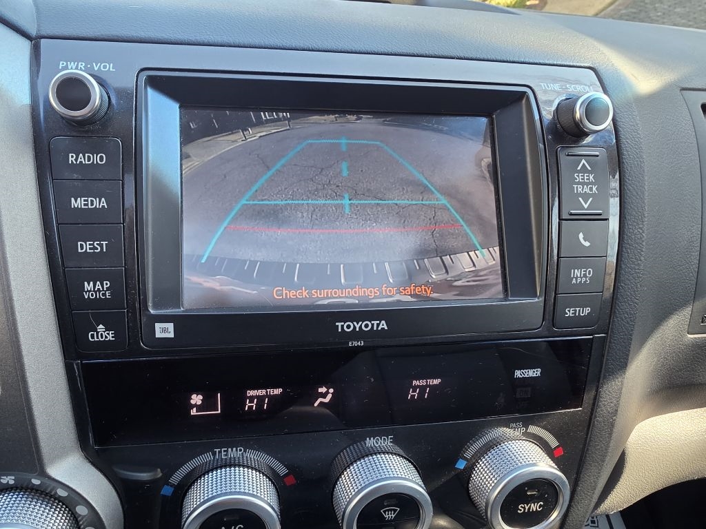 Toyota Sequoia Limited 4WD FFV 2013