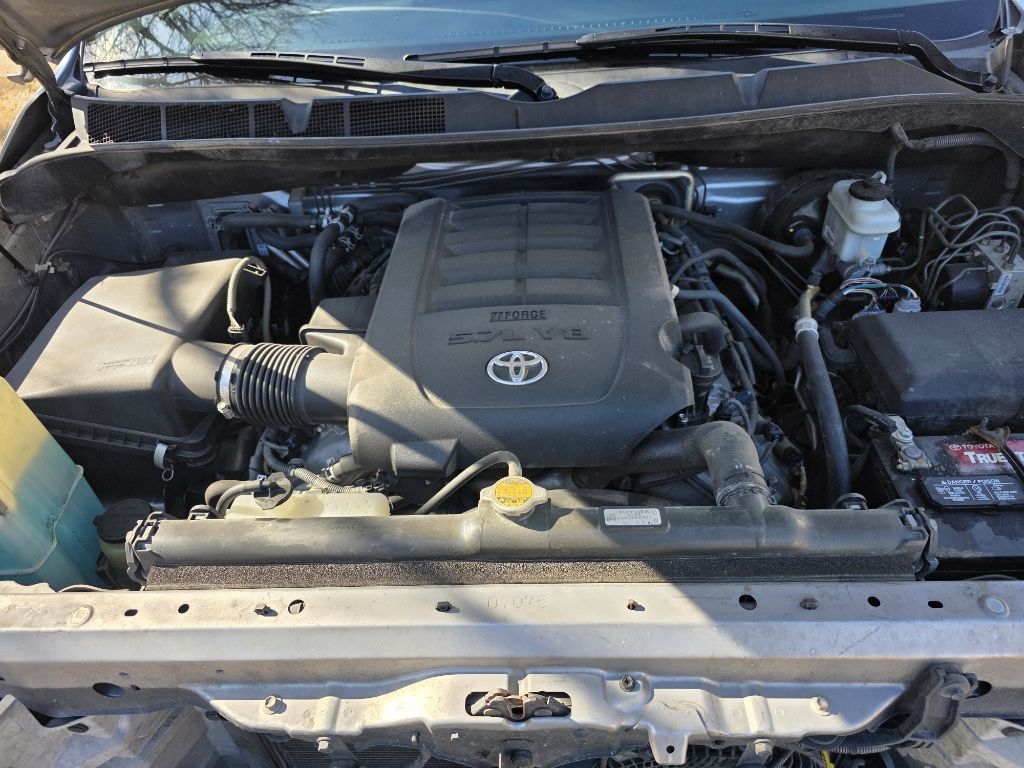 Toyota Sequoia Limited 4WD FFV 2013