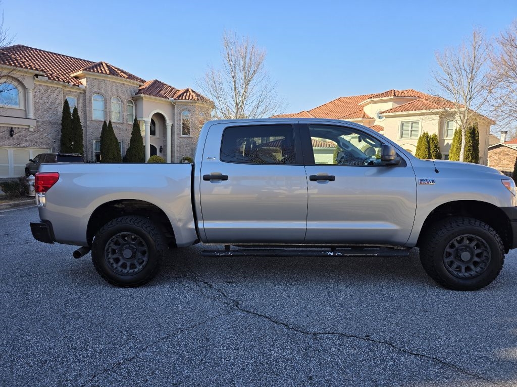 Toyota Tundra Tundra-Grade CrewMax 5.7L 2WD 2013