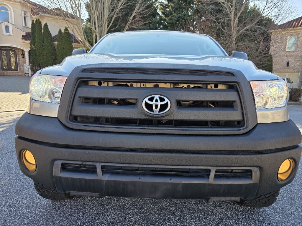 Toyota Tundra Tundra-Grade CrewMax 5.7L 2WD 2013