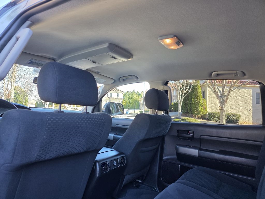 Toyota Tundra Tundra-Grade CrewMax 5.7L 2WD 2013