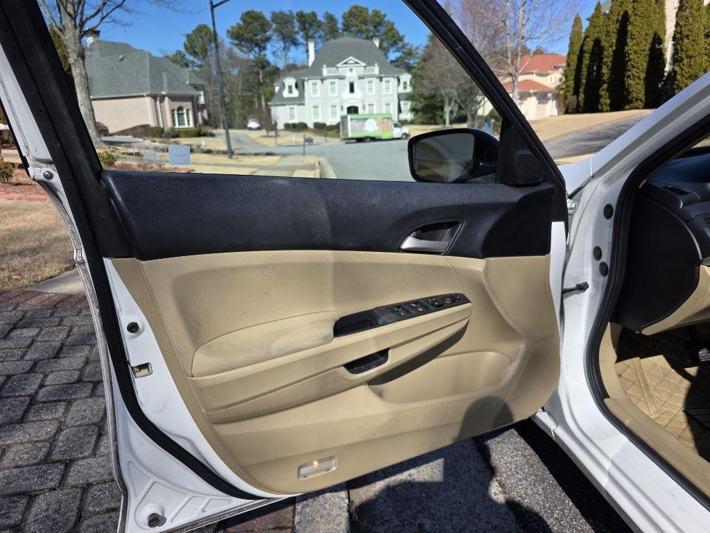 Honda Accord SE Sedan AT 2011