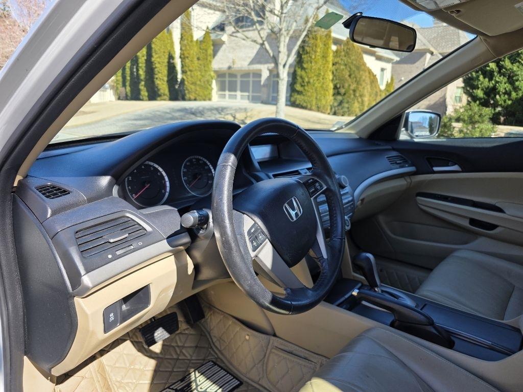 Honda Accord SE Sedan AT 2011