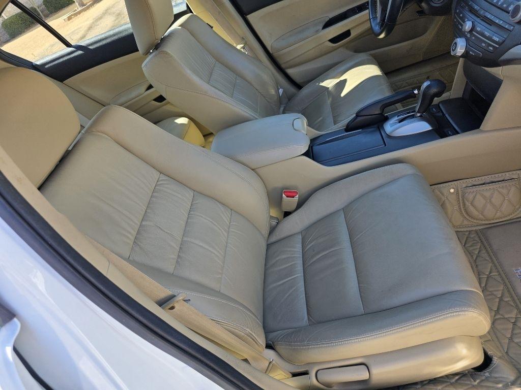 Honda Accord SE Sedan AT 2011