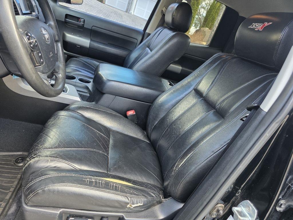 Toyota Tundra Tundra-Grade 5.7L Double Cab 2WD 2012