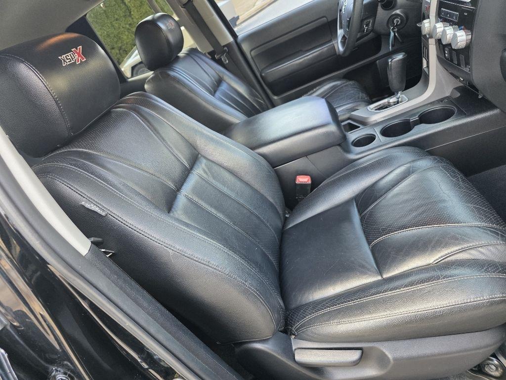 Toyota Tundra Tundra-Grade 5.7L Double Cab 2WD 2012