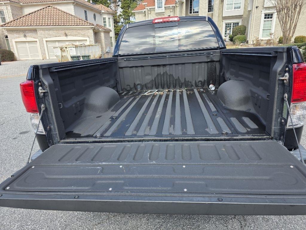 Toyota Tundra Tundra-Grade 5.7L Double Cab 2WD 2012