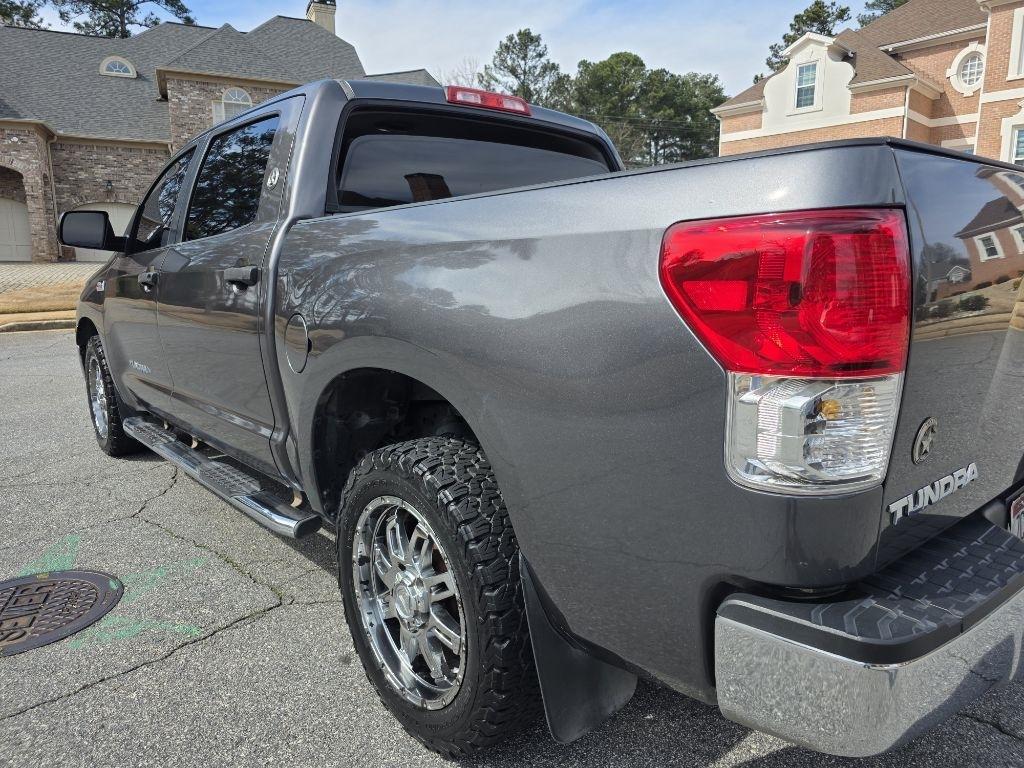 Toyota Tundra Tundra-Grade CrewMax 5.7L 2WD 2012