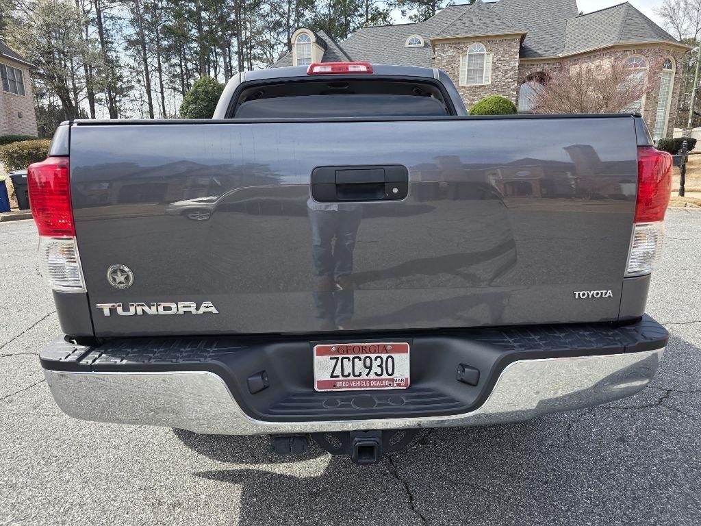 Toyota Tundra Tundra-Grade CrewMax 5.7L 2WD 2012