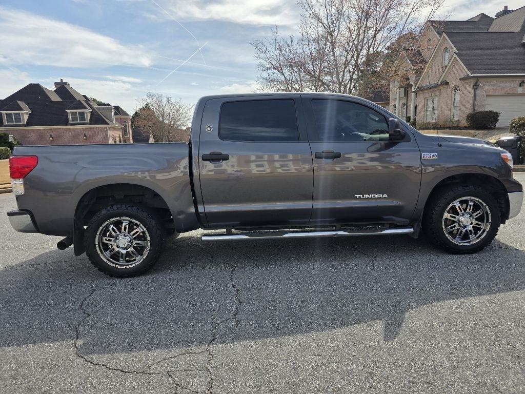 Toyota Tundra Tundra-Grade CrewMax 5.7L 2WD 2012