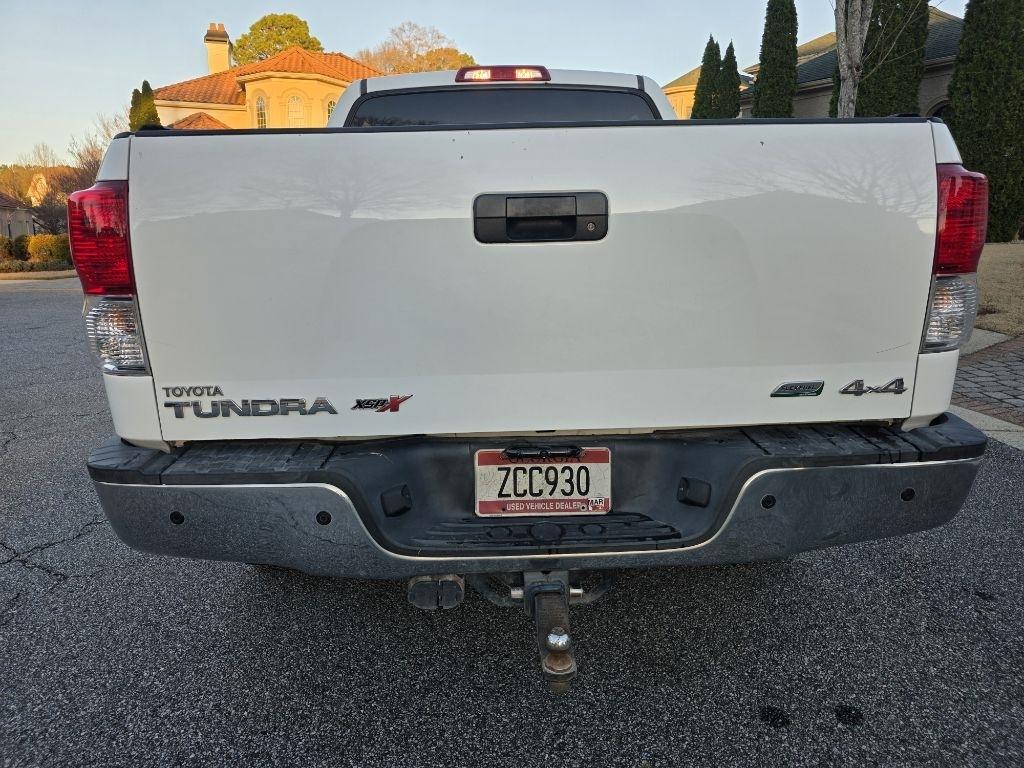 Toyota Tundra Tundra-Grade CrewMax 5.7L FFV 4WD 2013