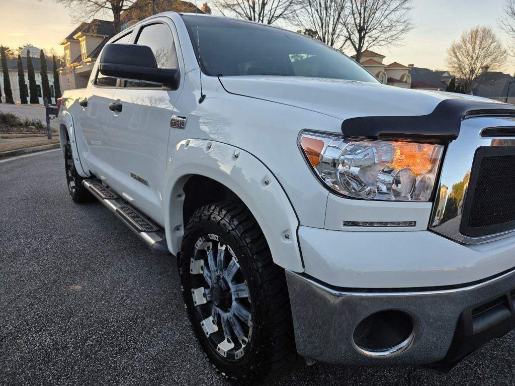 Toyota Tundra Tundra-Grade CrewMax 5.7L FFV 4WD 2013