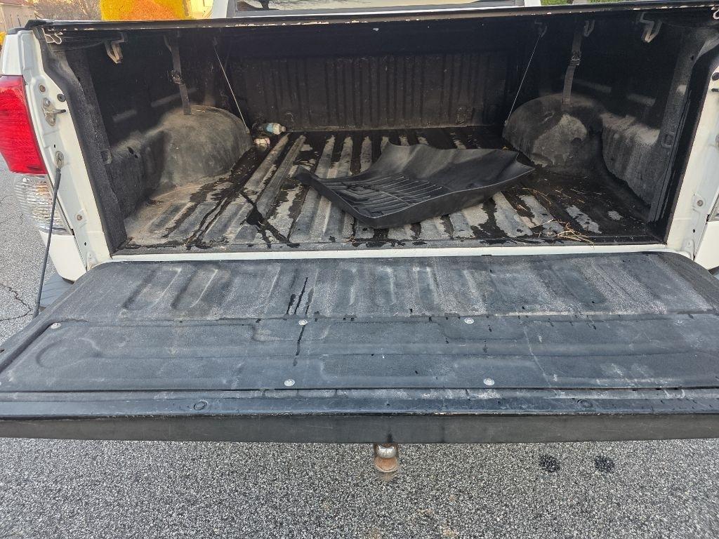 Toyota Tundra Tundra-Grade CrewMax 5.7L FFV 4WD 2013