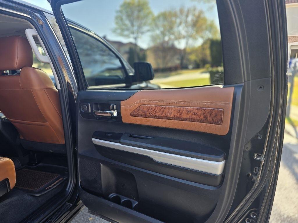 Toyota Tundra Platinum CrewMax 5.7L 2WD 2014