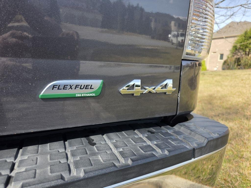 Toyota Tundra Tundra-Grade 5.7L FFV Double Cab 4WD 2012