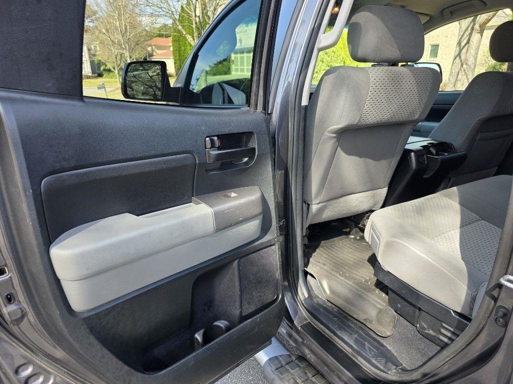 Toyota Tundra Tundra-Grade 5.7L FFV Double Cab 4WD 2012