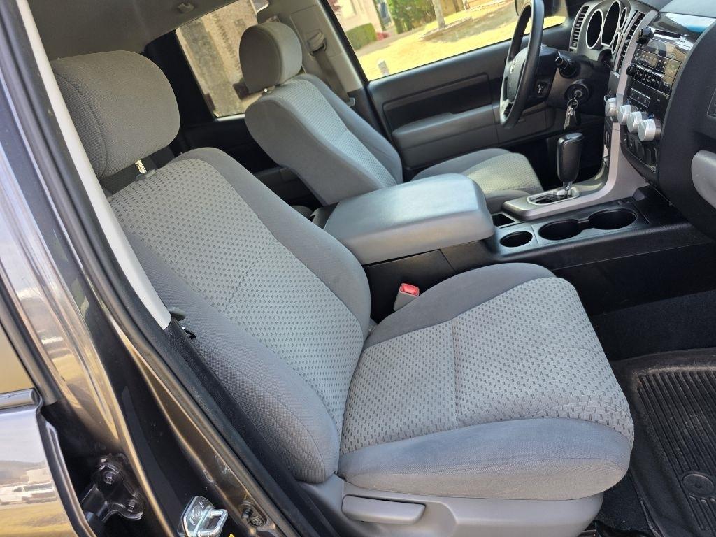 Toyota Tundra Tundra-Grade 5.7L FFV Double Cab 4WD 2012