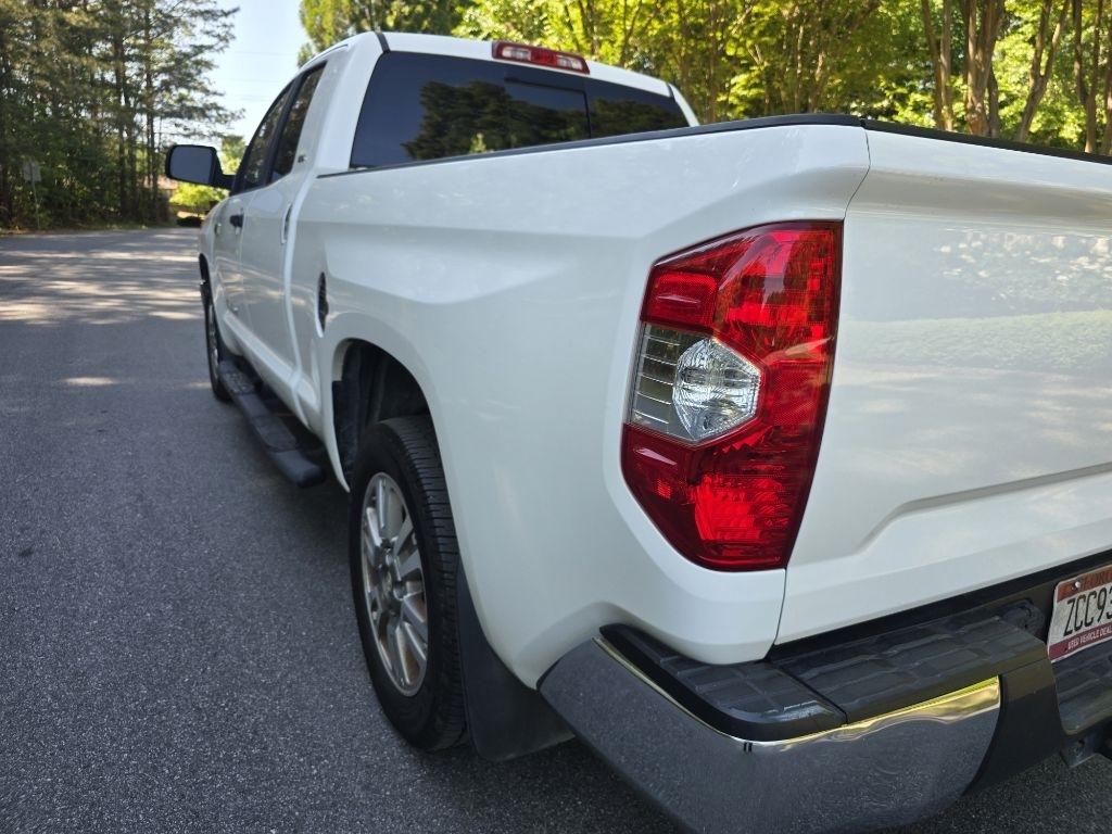Toyota Tundra SR5 5.7L FFV V8 Double Cab 2WD 2017