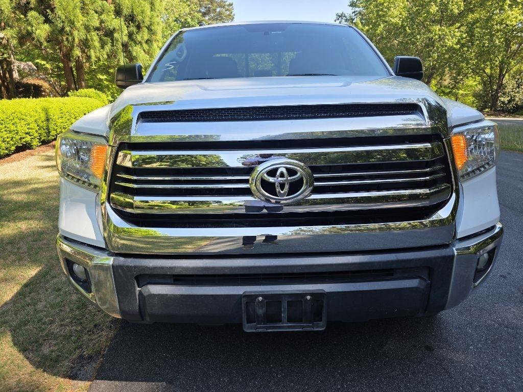 Toyota Tundra SR5 5.7L FFV V8 Double Cab 2WD 2017