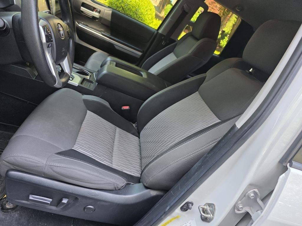 Toyota Tundra SR5 5.7L FFV V8 Double Cab 2WD 2017