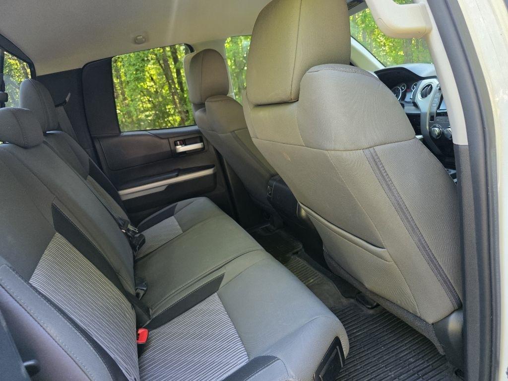 Toyota Tundra SR5 5.7L FFV V8 Double Cab 2WD 2017