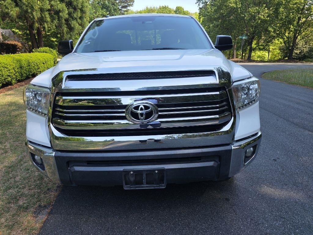 Toyota Tundra SR5 5.7L FFV V8 Double Cab 2WD 2017