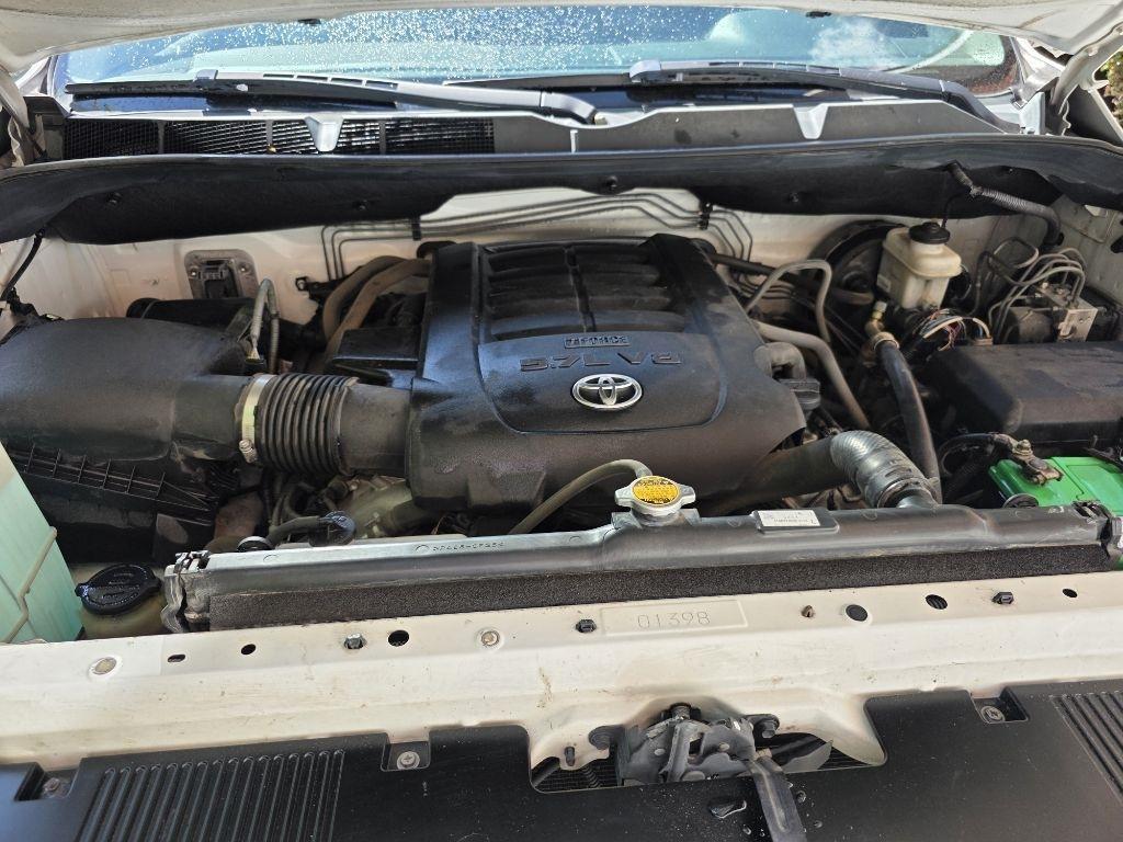 Toyota Tundra SR5 5.7L FFV V8 Double Cab 2WD 2017