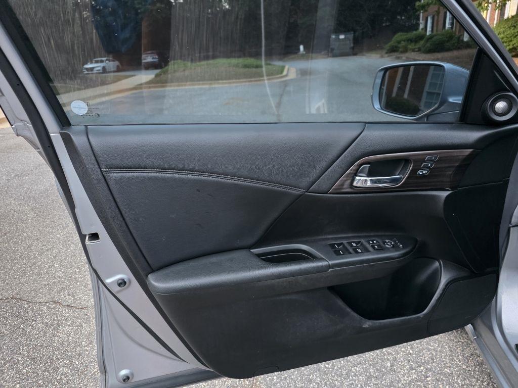 Honda Accord EX-L Sedan CVT w/ Honda Sensing 2016