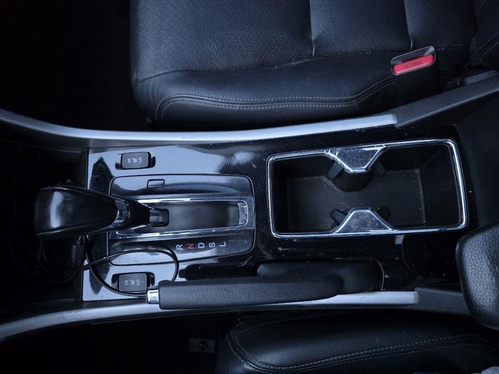 Honda Accord EX-L Sedan CVT w/ Honda Sensing 2016