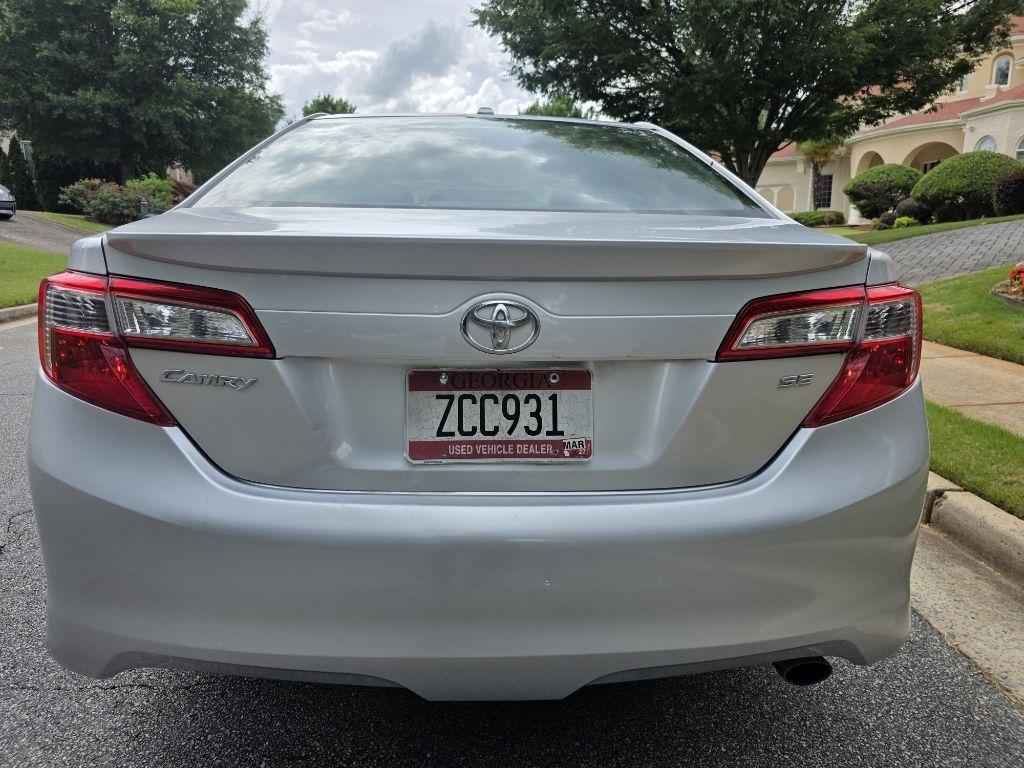 Toyota Camry SE 2012