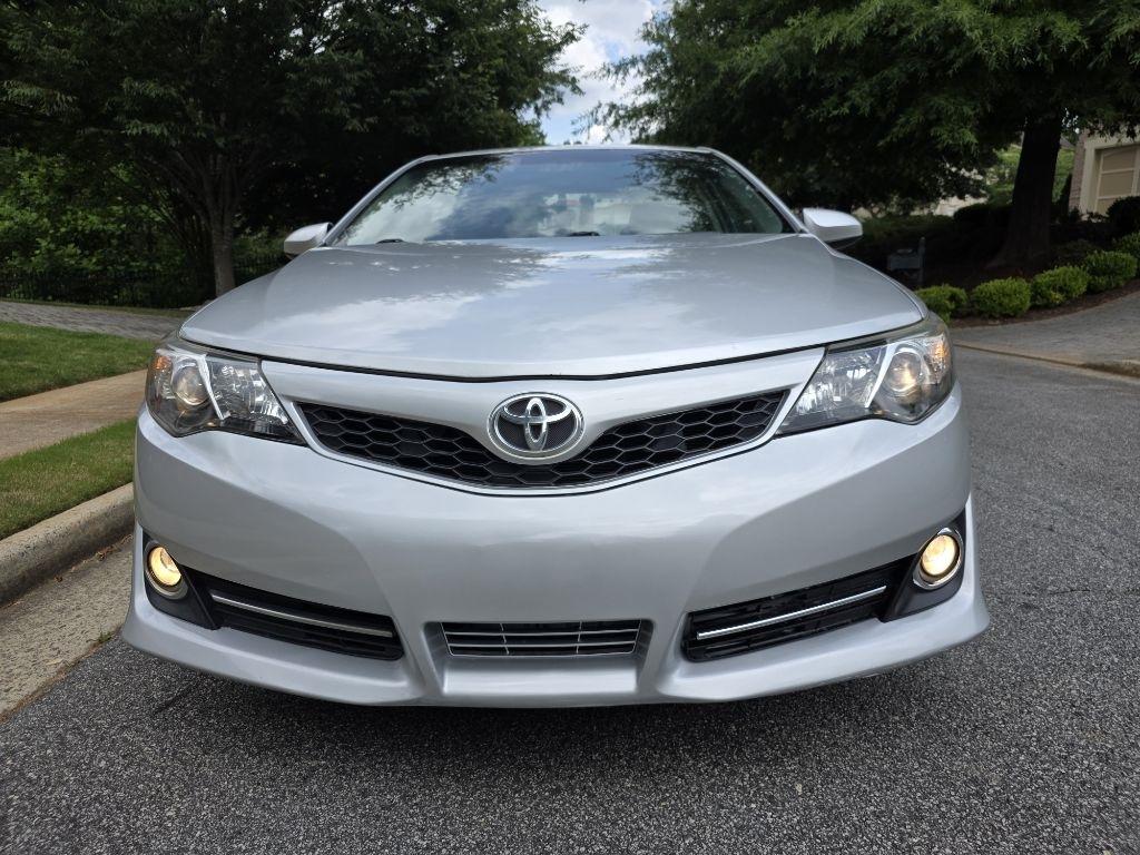 Toyota Camry SE 2012