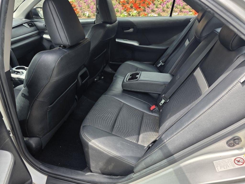 Toyota Camry SE 2012