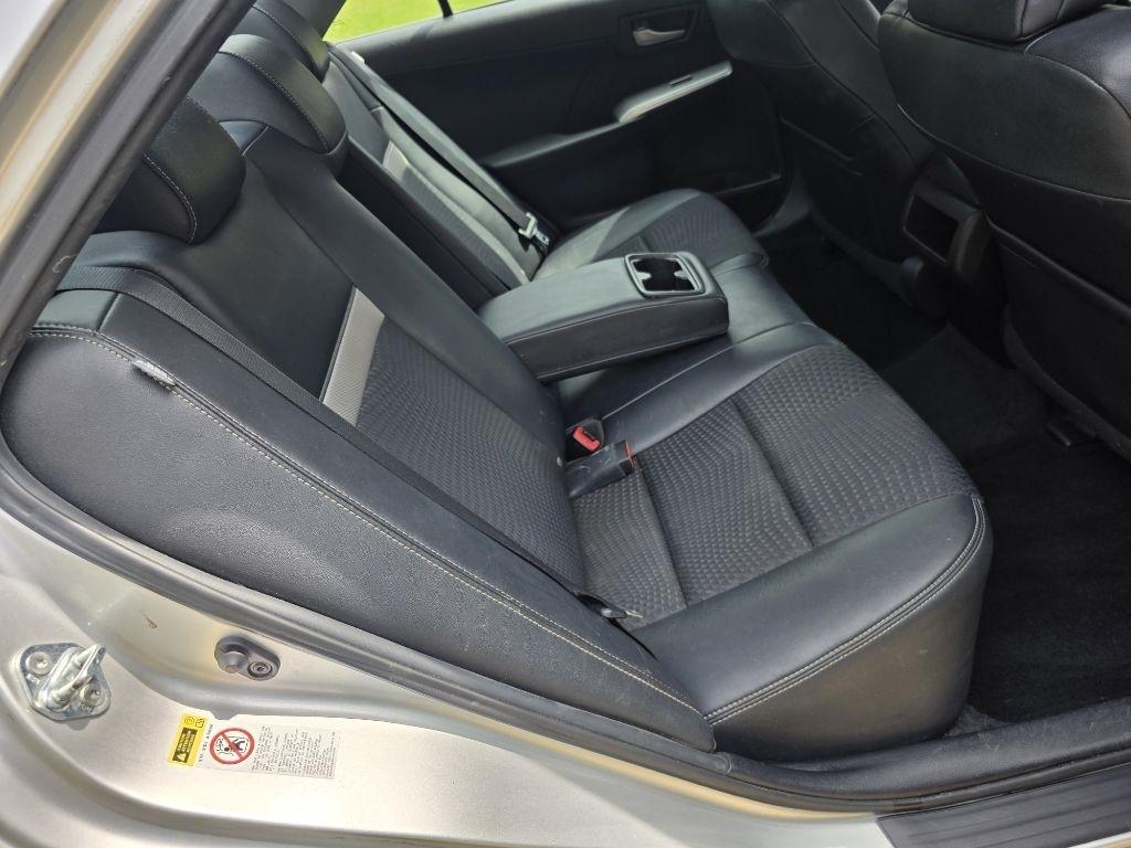 Toyota Camry SE 2012