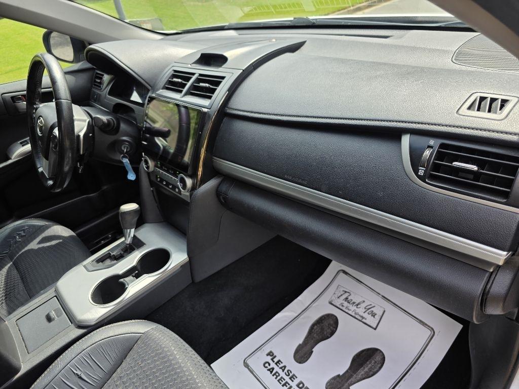 Toyota Camry SE 2012